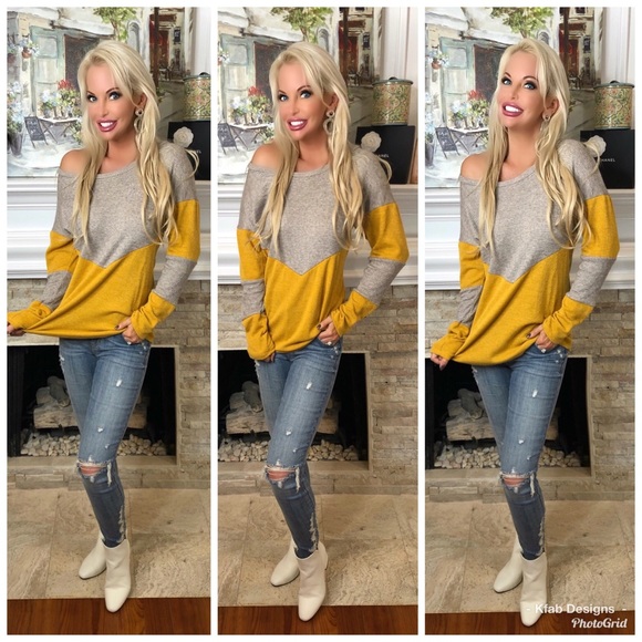 ❤️RESERVED❤️ Buttery Soft! 2 Tone Color Block Top! - Picture 2 of 8